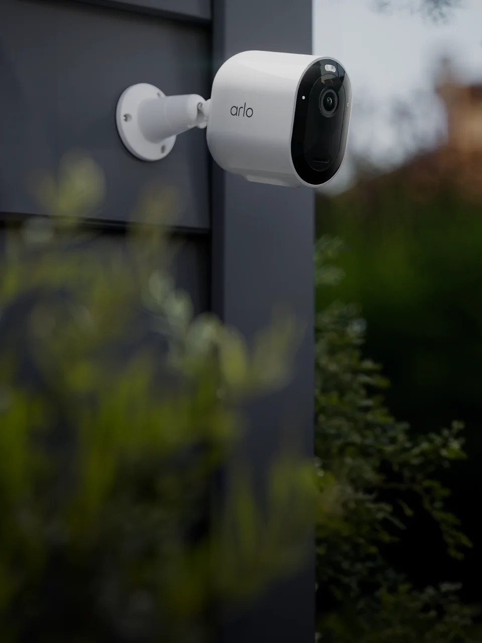 Hemlarm med övervakninskamera